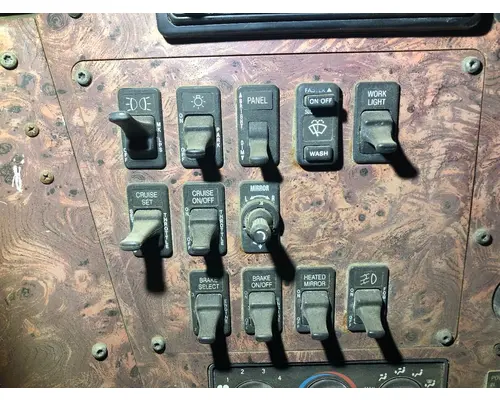 International 9200 Dash Assembly