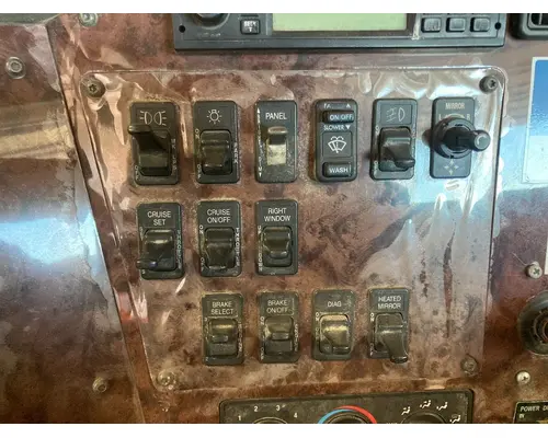 International 9200 Dash Assembly