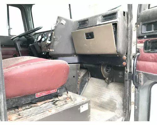 International 9200 Dash Assembly