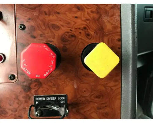 International 9200 Dash Assembly