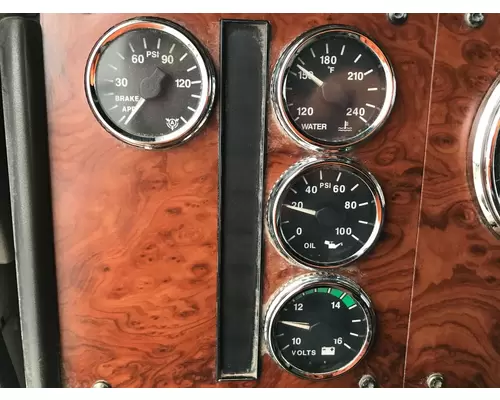 International 9200 Dash Assembly