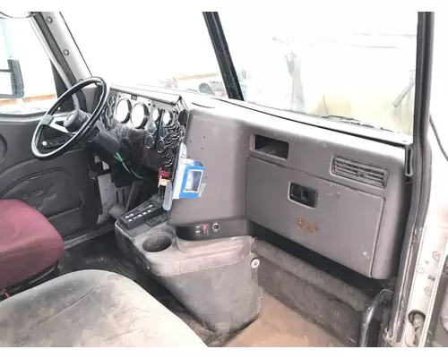 International 9200 Dash Assembly