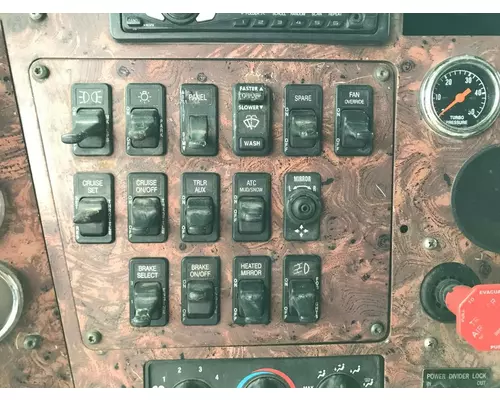 International 9200 Dash Assembly