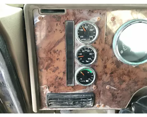 International 9200 Dash Assembly