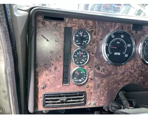 International 9200 Dash Assembly