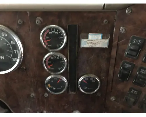 International 9200 Dash Assembly