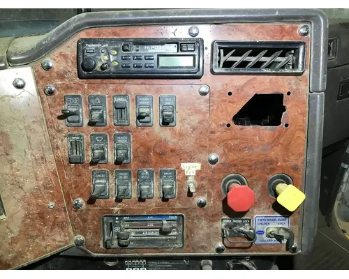 International 9200 Dash Assembly