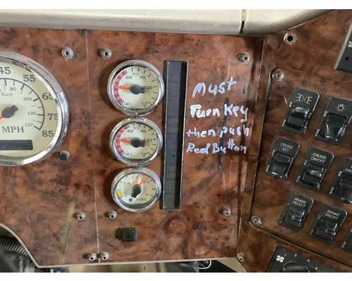 International 9200 Dash Assembly