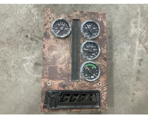 International 9200 Dash Assembly