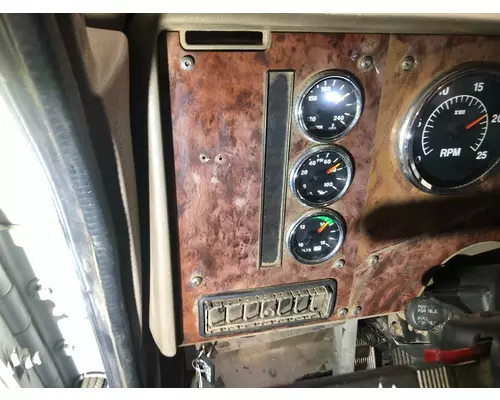 International 9200 Dash Panel