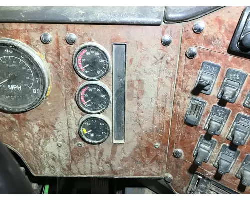 International 9200 Dash Panel