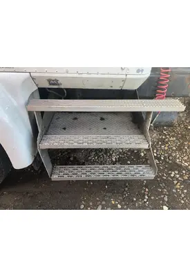 International 9200 Engine Brackets, Misc.