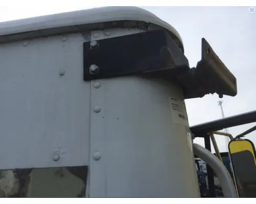 International 9200 Engine Brackets, Misc.