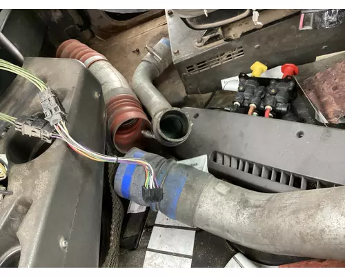 International 9200 Engine Misc. Parts