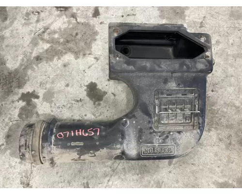 International 9200 Engine Misc. Parts