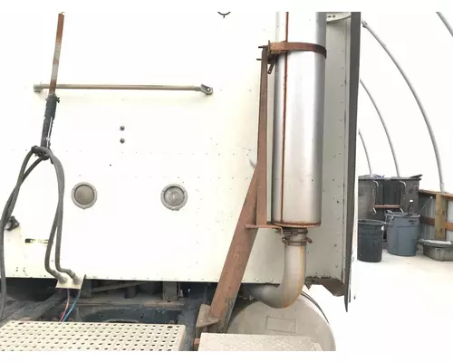 International 9200 Exhaust Assembly