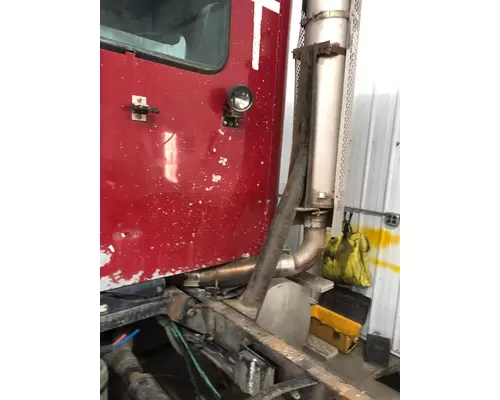 International 9200 Exhaust Bracket