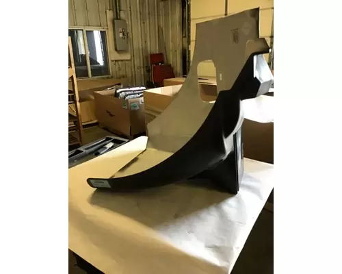 Fender Extension INTERNATIONAL 9200 Marshfield Transportation Products
