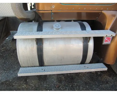 Fuel Tank INTERNATIONAL 9200 WM. Cohen &amp; Sons