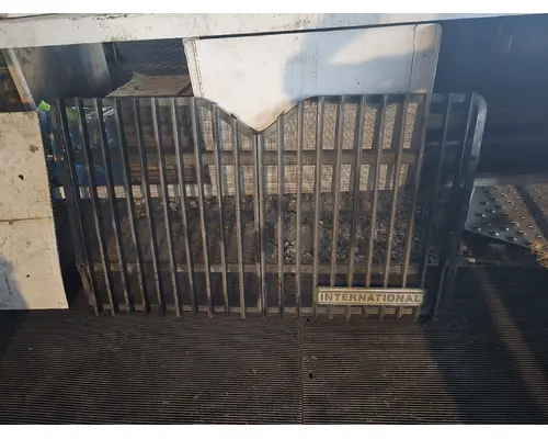 Grille INTERNATIONAL 9200 Custom Truck One Source