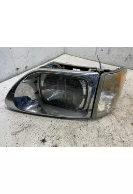 International 9200 Headlamp Assembly