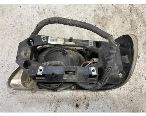 International 9200 Headlamp Assembly