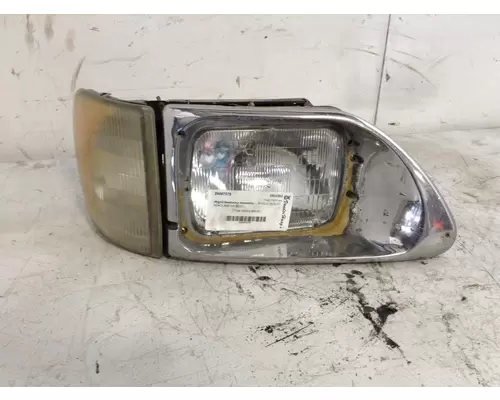 International 9200 Headlamp Assembly