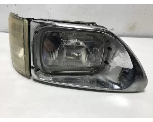 International 9200 Headlamp Assembly