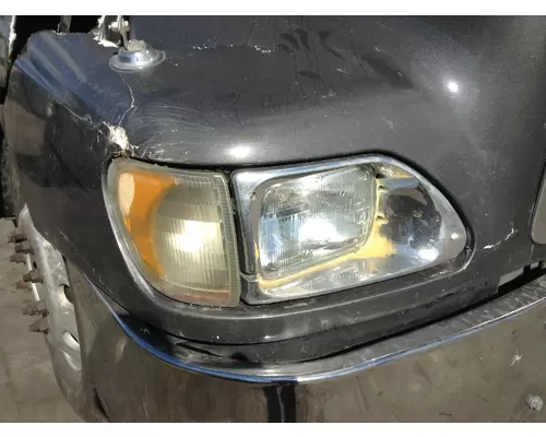 International 9200 Headlamp Assembly