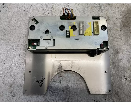 International 9200 Instrument Cluster