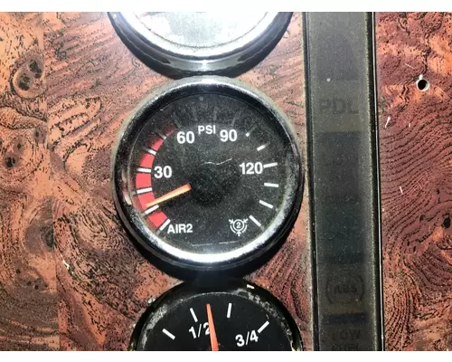 International 9200 Instrument Cluster