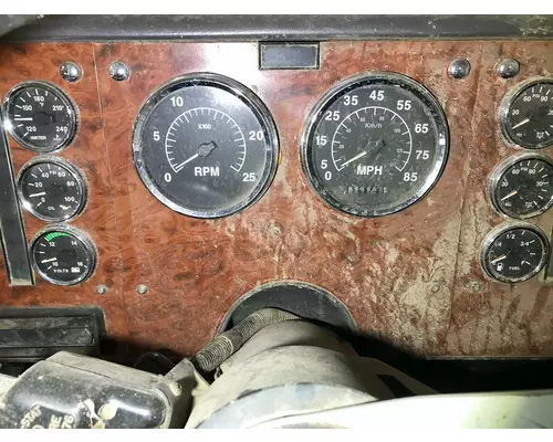 International 9200 Instrument Cluster