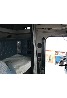International 9200 Interior Curtains