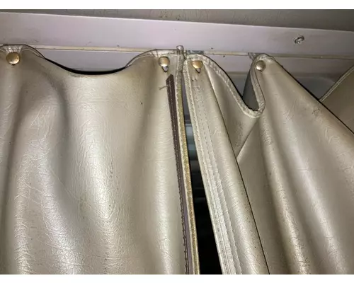 International 9200 Interior Curtains