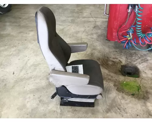 International 9200 Seat (Air Ride Seat)