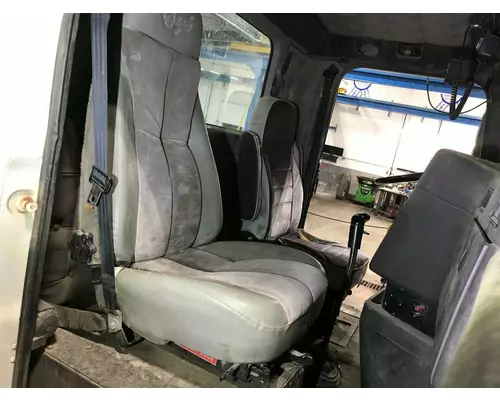 International 9200 Seat (Mech Suspension Seat)