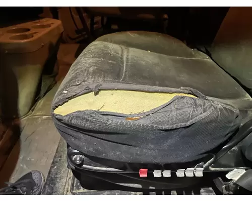 International 9200 Seat (non-Suspension)
