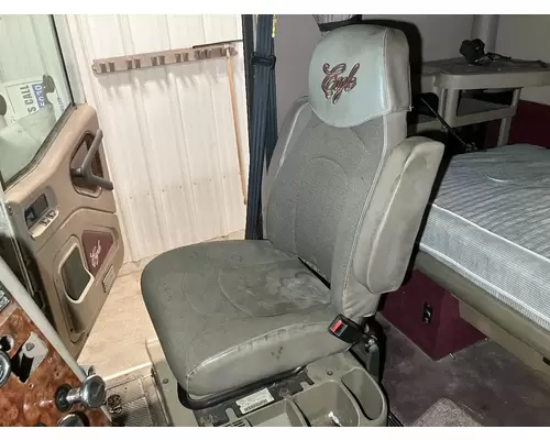 International 9200 Seat (non-Suspension)