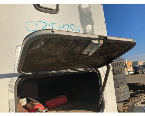International 9200 Sleeper Door