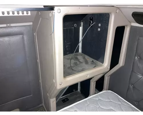 International 9200 Sleeper