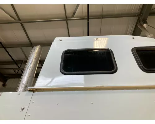 International 9200 Sleeper