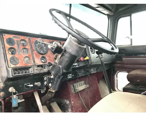 International 9200 Steering Column