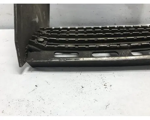 International 9200 Step (Fuel Tank, Fairing