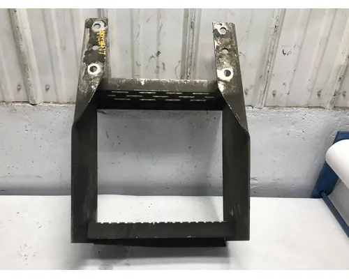 International 9200 Step (Fuel Tank, Fairing