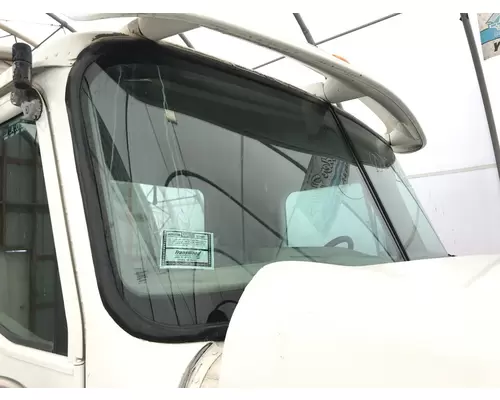 International 9200 Windshield Glass