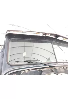 International 9200 Windshield Glass