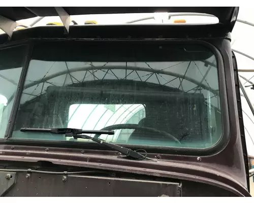 International 9200 Windshield Glass