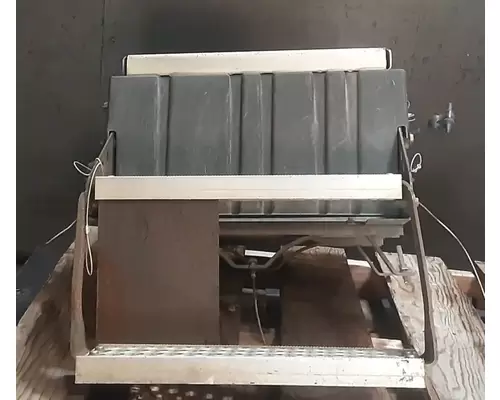 Battery Box INTERNATIONAL 9200I Garabedian Equipment Company, Inc - Fresno