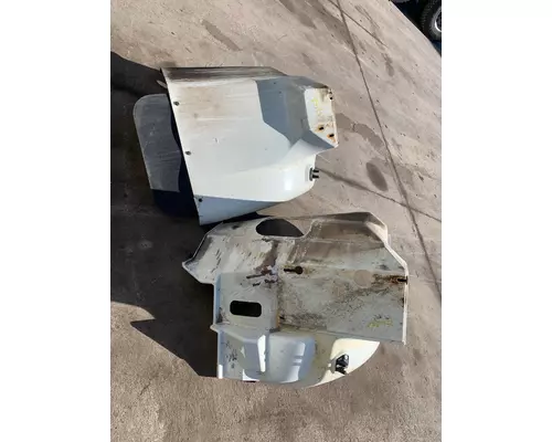 Fender INTERNATIONAL 9200I Truck Salvage International Inc