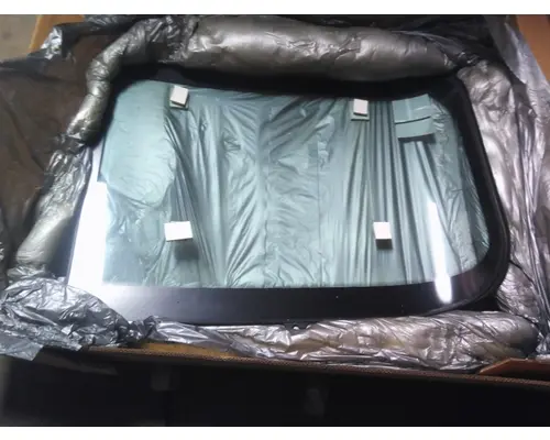 Windshield Glass INTERNATIONAL 9200I LKQ Evans Heavy Truck Parts